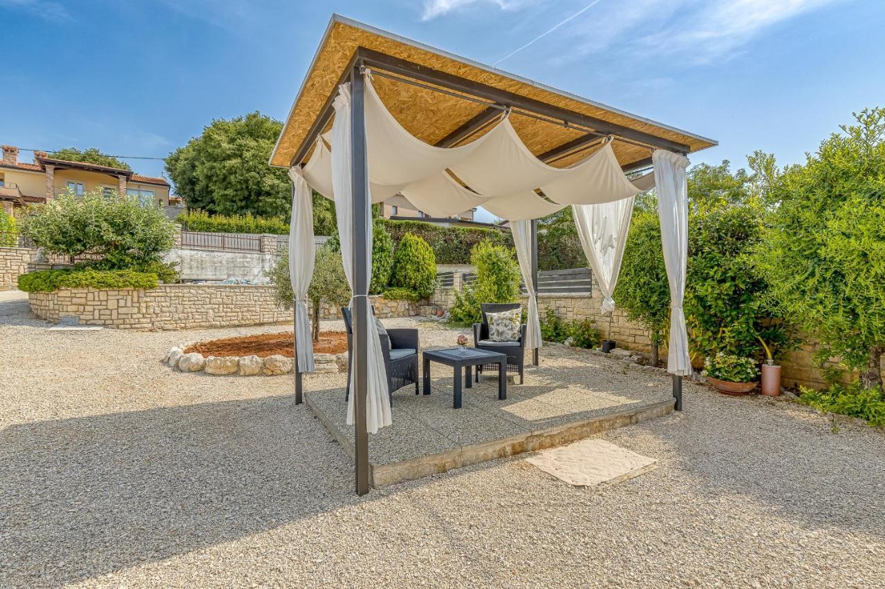 Cottage Nilda I Musalez エクステリア 写真