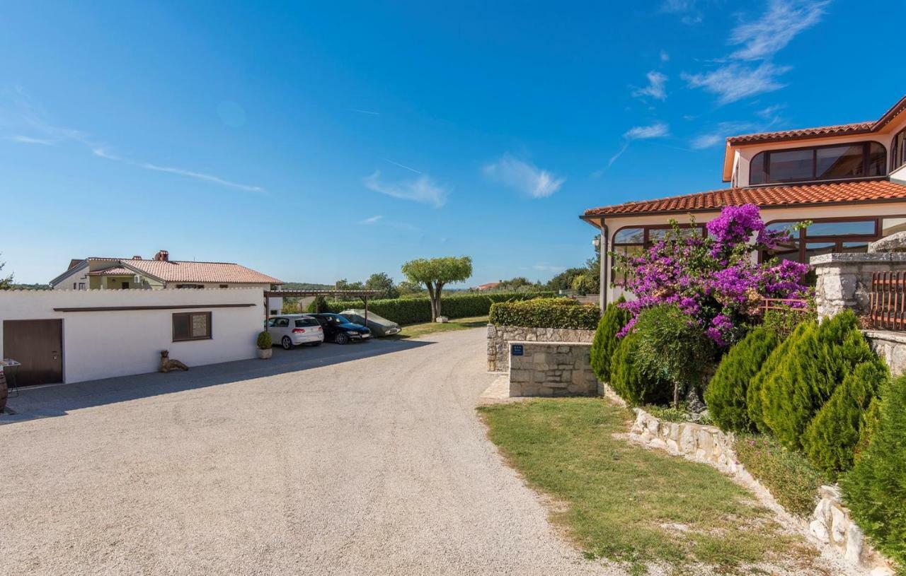 Cottage Nilda I Musalez エクステリア 写真